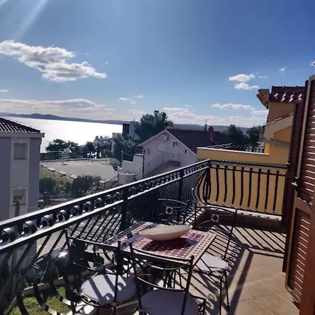 Navi Apartment, Seaview * Trogir