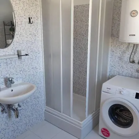 Navi Apartment, Seaview Apartment *