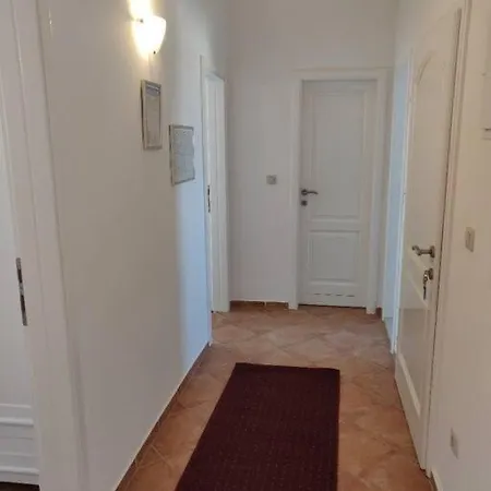 Apartman Navi Apartment, Seaview *