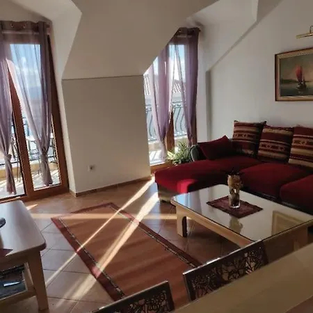 Navi Apartment, Seaview Apartman